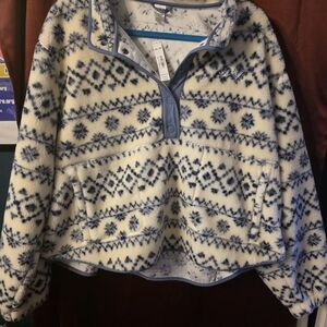 PINK Victoria's Secret Blue and Cream Fleece Sweater